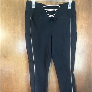 Torrid Active Capri leggings with pockets
